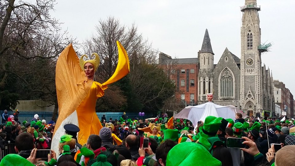 La parade dans les rues de Dublin pour la Saint Patrick 