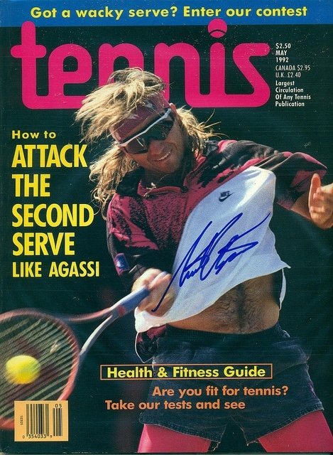 Couverture du magazine américain Tennis Mag avec André Agassi et ses lunettes Oakley