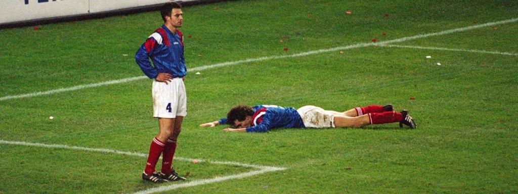 La désillusion française lors de son match face à la Bulgarie en 1993 lors des qualifs pour la Coupe du Monde